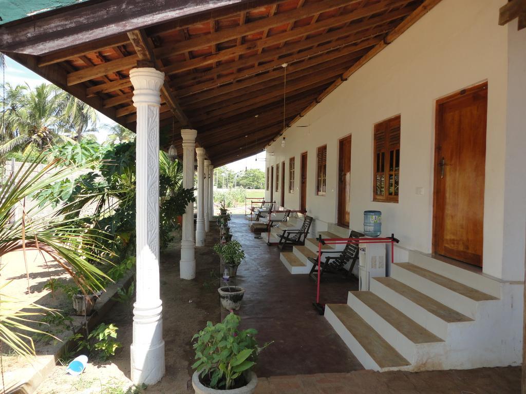 Yoho Hotel Arugambay Beach Inn Arugam Bay Exterior foto